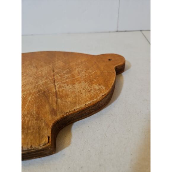 Vintage Distressed Pig Shaped Wood Cutting Board - Picture 6 of 10